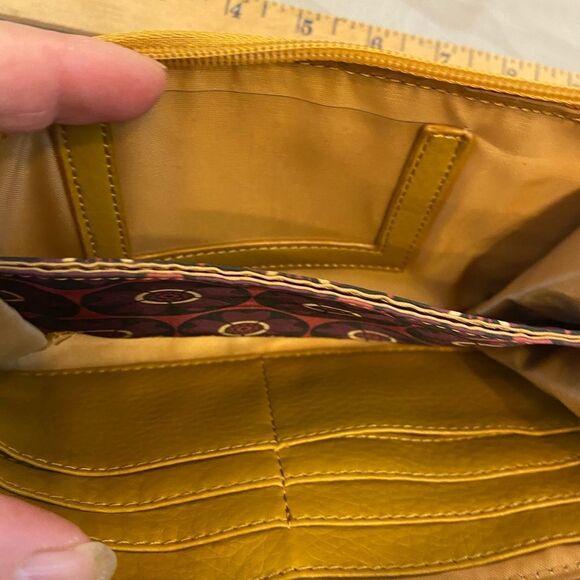 Relic wallet 7”x4” discoloration - Picture 4 of 5